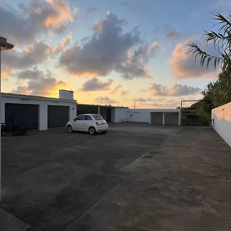 Casa Santi Ferraria Azores